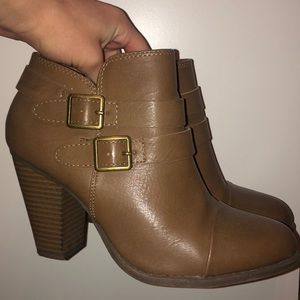 Lauren Conrad Heeled Boots Sz 7